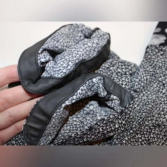 Lululemon Departure Floral Pants Size 8 - Picture 12 of 12